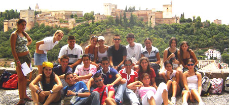 格拉纳达夏令营